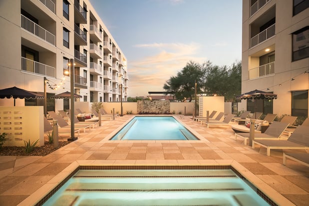 Images Huxley Scottsdale