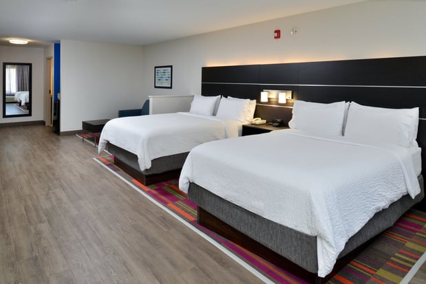 Images Holiday Inn Express & Suites Carthage by IHG