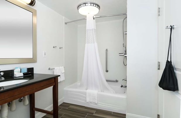 Images Hampton Inn & Suites Raleigh Cary Lenovo Center