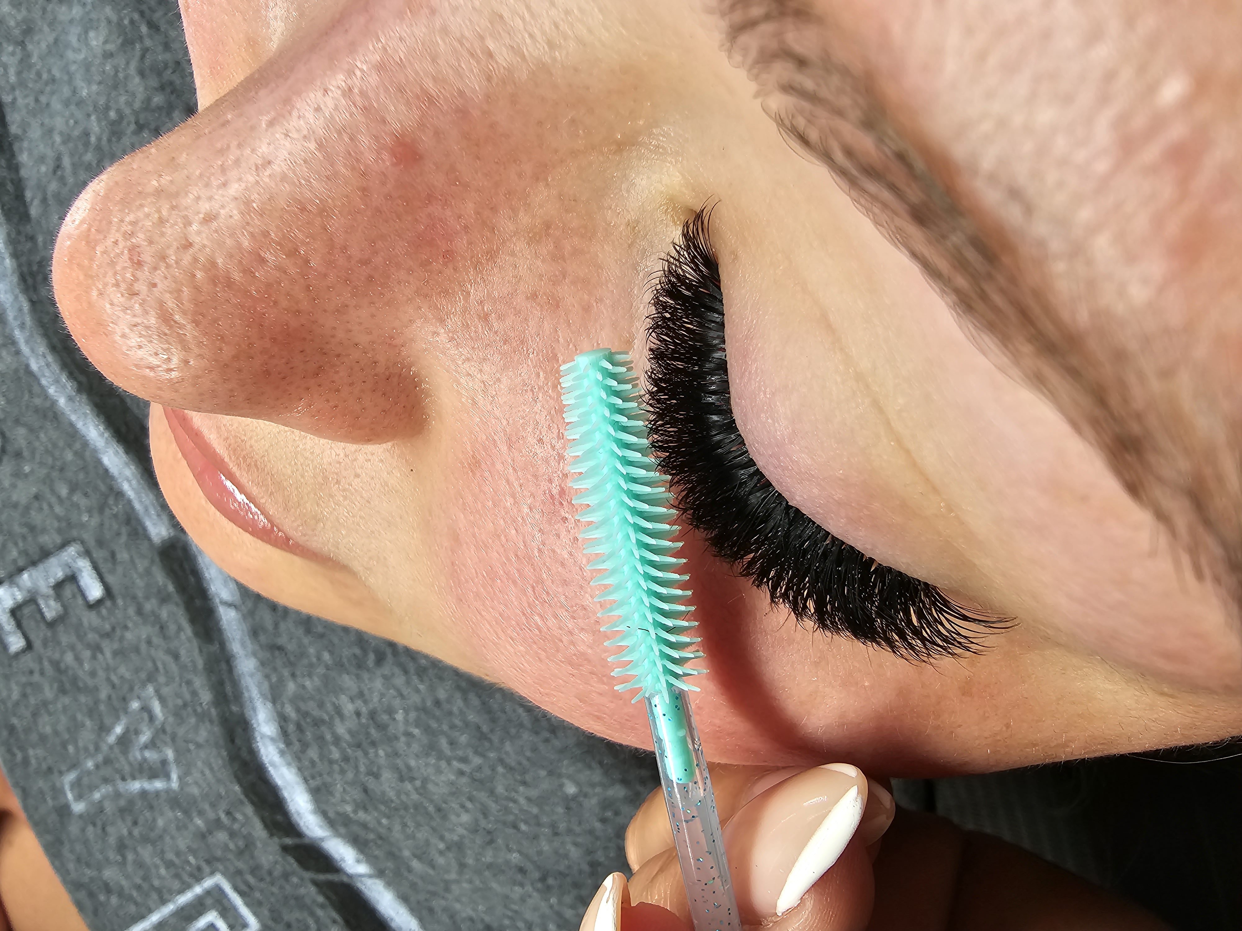 Images Lashista - Formation cils - Pose de cils - Produits de cils Longueuil