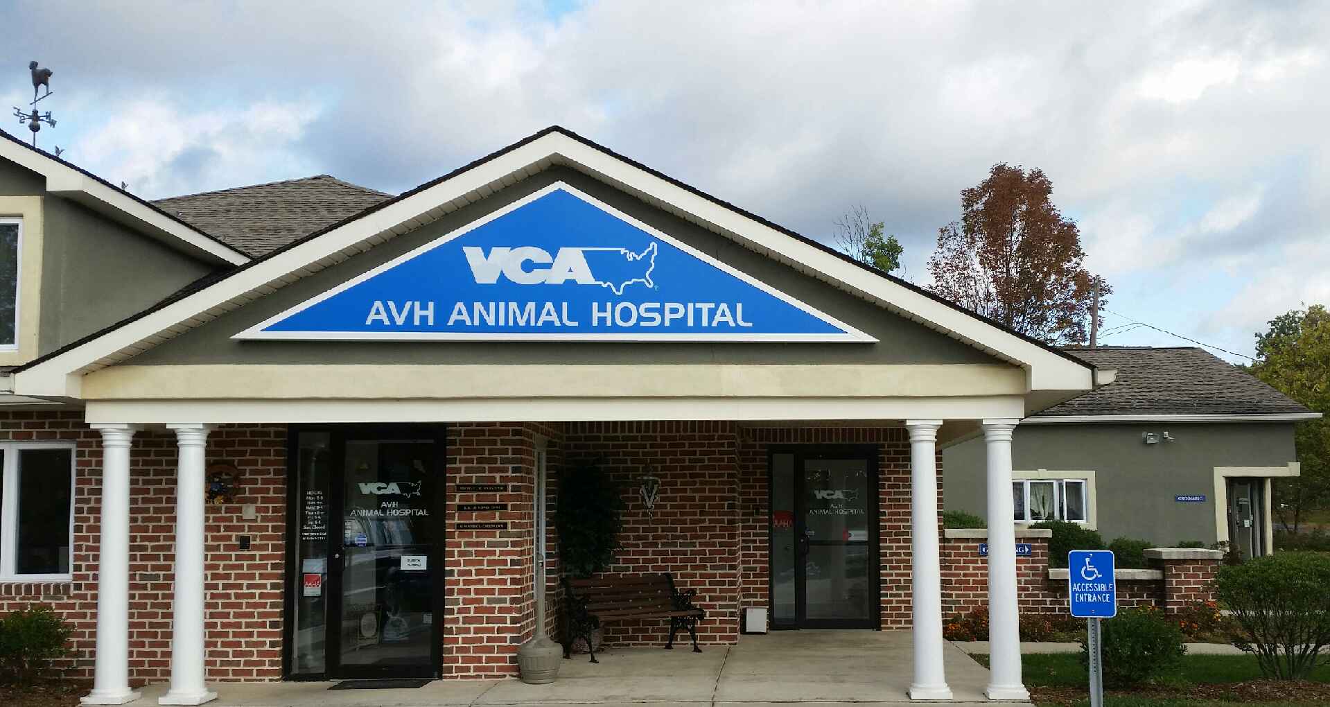 Welcome to VCA AVH Animal Hospital! VCA AVH Animal Hospital Pen Argyl (610)863-4670