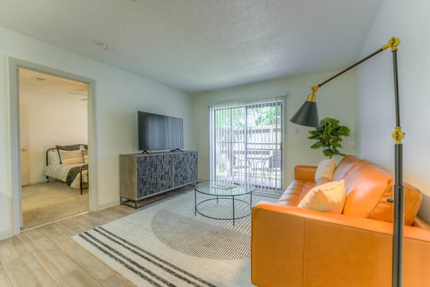 Images Brightwaters Apartments