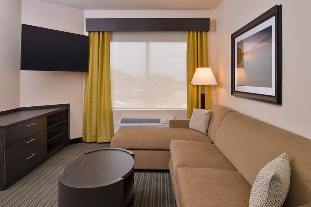 Images Candlewood Suites Austin Airport by IHG