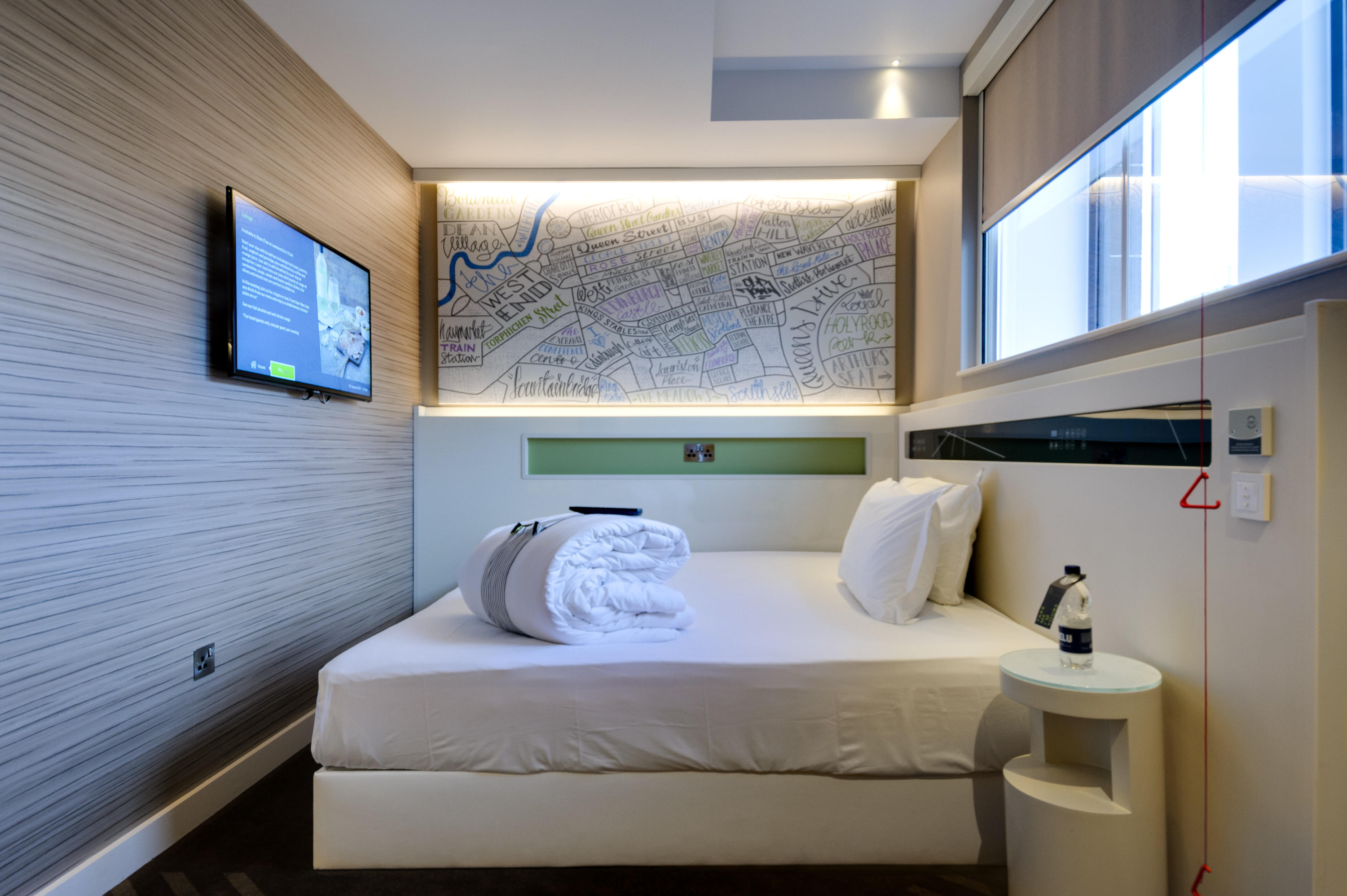 hub by Premier Inn accessible room hub by Premier Inn London Covent Garden hotel London 03333 213104