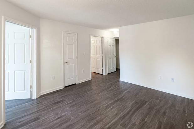 Images Pendleton Townhome Apartments