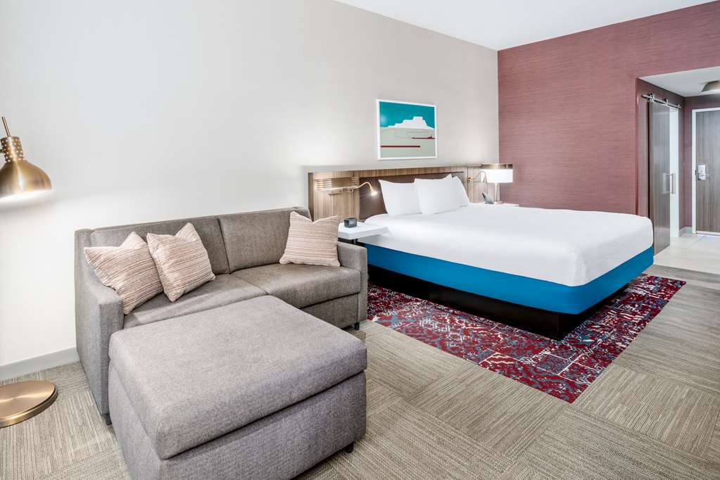 Guest room