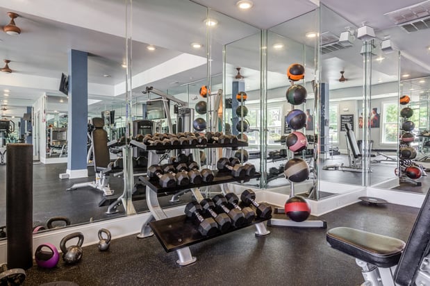 Images Creekside at Greenlawn Apartment Homes