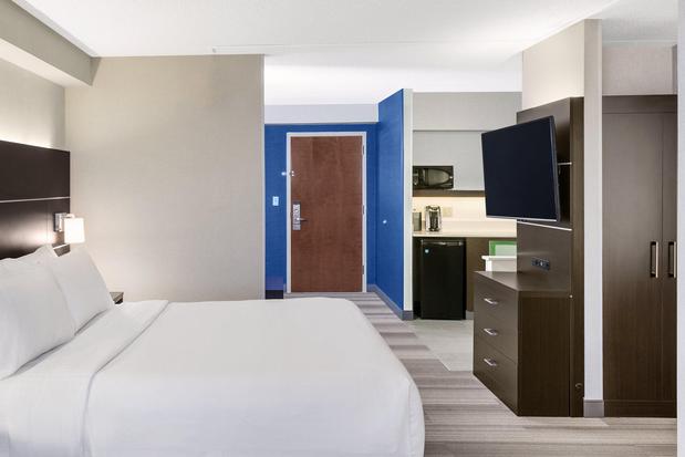 Images Holiday Inn Express & Suites South Portland by IHG