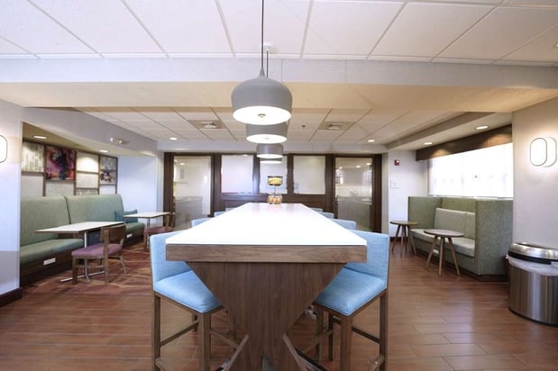 Images Hampton Inn Hays-North of I-70