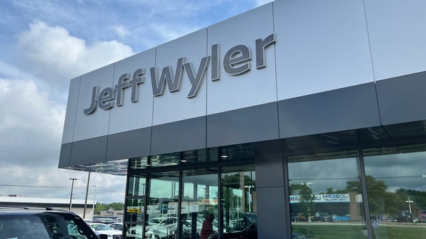 Images Jeff Wyler Nissan of Cincinnati