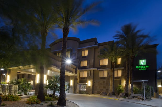 Images Holiday Inn & Suites Scottsdale North - Airpark by IHG