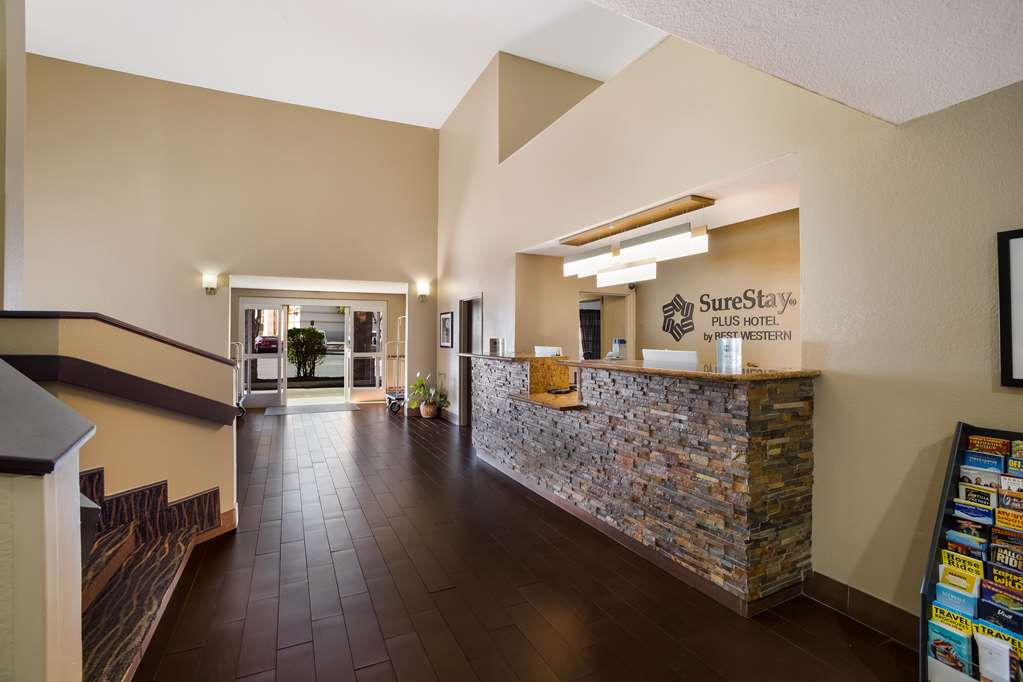 Lobby SureStay Plus By BW Mesa Superstition Springs Mesa (480)807-7760