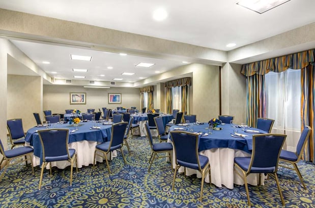 Images Best Western Plus Waynesboro Inn & Suites Conference Center