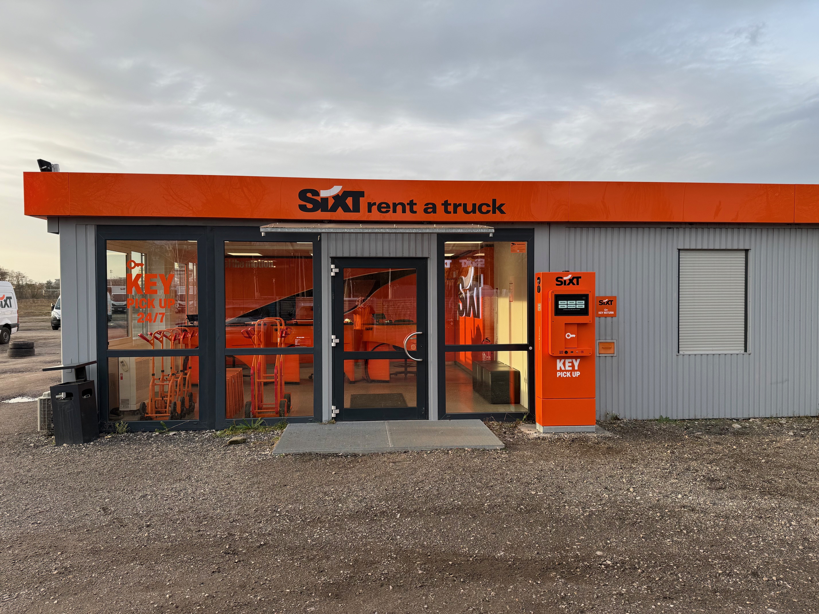 SIXT Berlin Nord Truck Center, Kurt-Schumacher-Damm 176 in Berlin