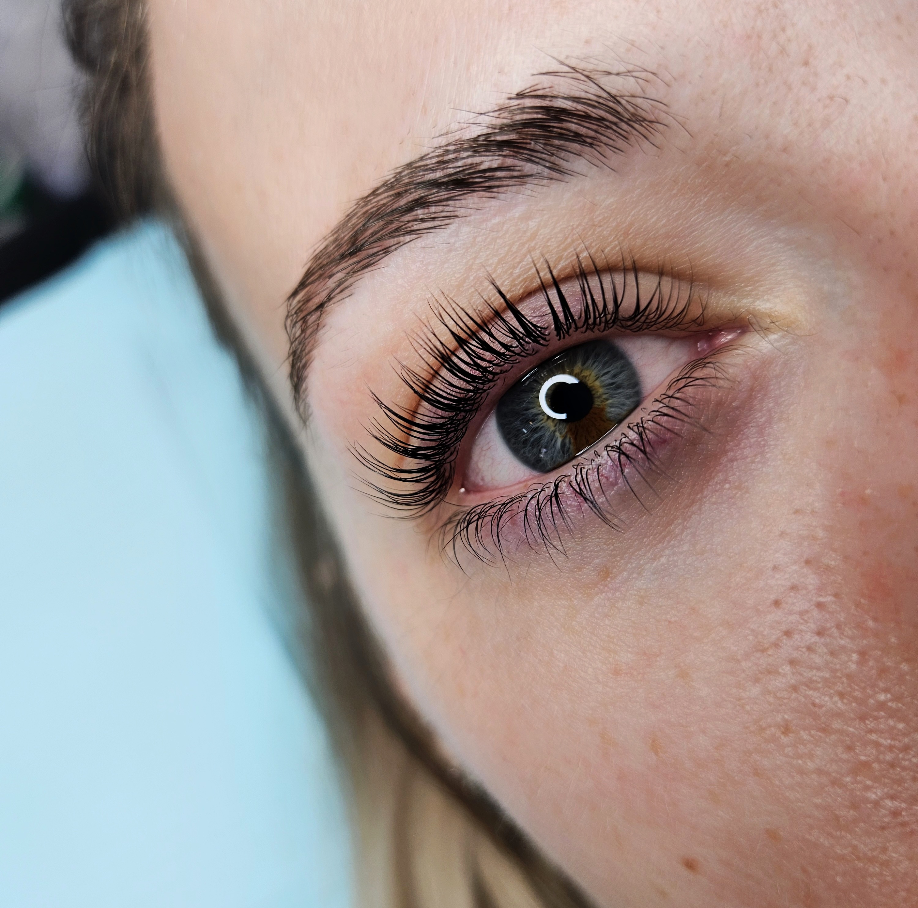 Images Lashista - Formation cils - Pose de cils - Produits de cils Longueuil