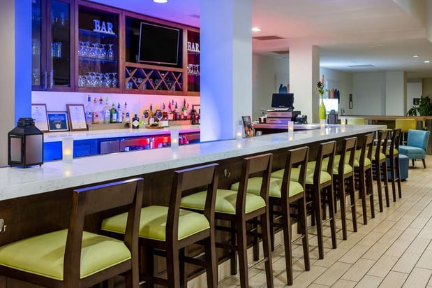 Images Hilton Garden Inn Roanoke