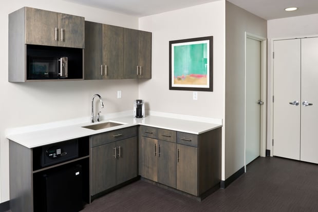 Images Holiday Inn & Suites Philadelphia W - Drexel Hill by IHG