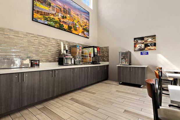 Images SureStay Plus by Best Western Tulsa East