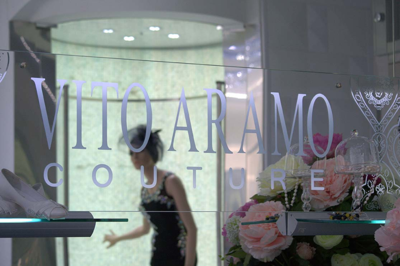 Vito Aramo Atelier - ABITI ED ACCESSORI DA SPOSA (CONFEZIONE, VENDITA AL  DETTAGLIO), SCARPE (DETTAGLIO), Scafati - Vito Aramo Atelier a Scafati -  Via Alessandro Manzoni - TEL: 0818509 - IT106780697 - Infobel locale.IT