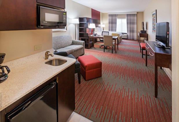Images Holiday Inn Express & Suites Duncan, an IHG Hotel