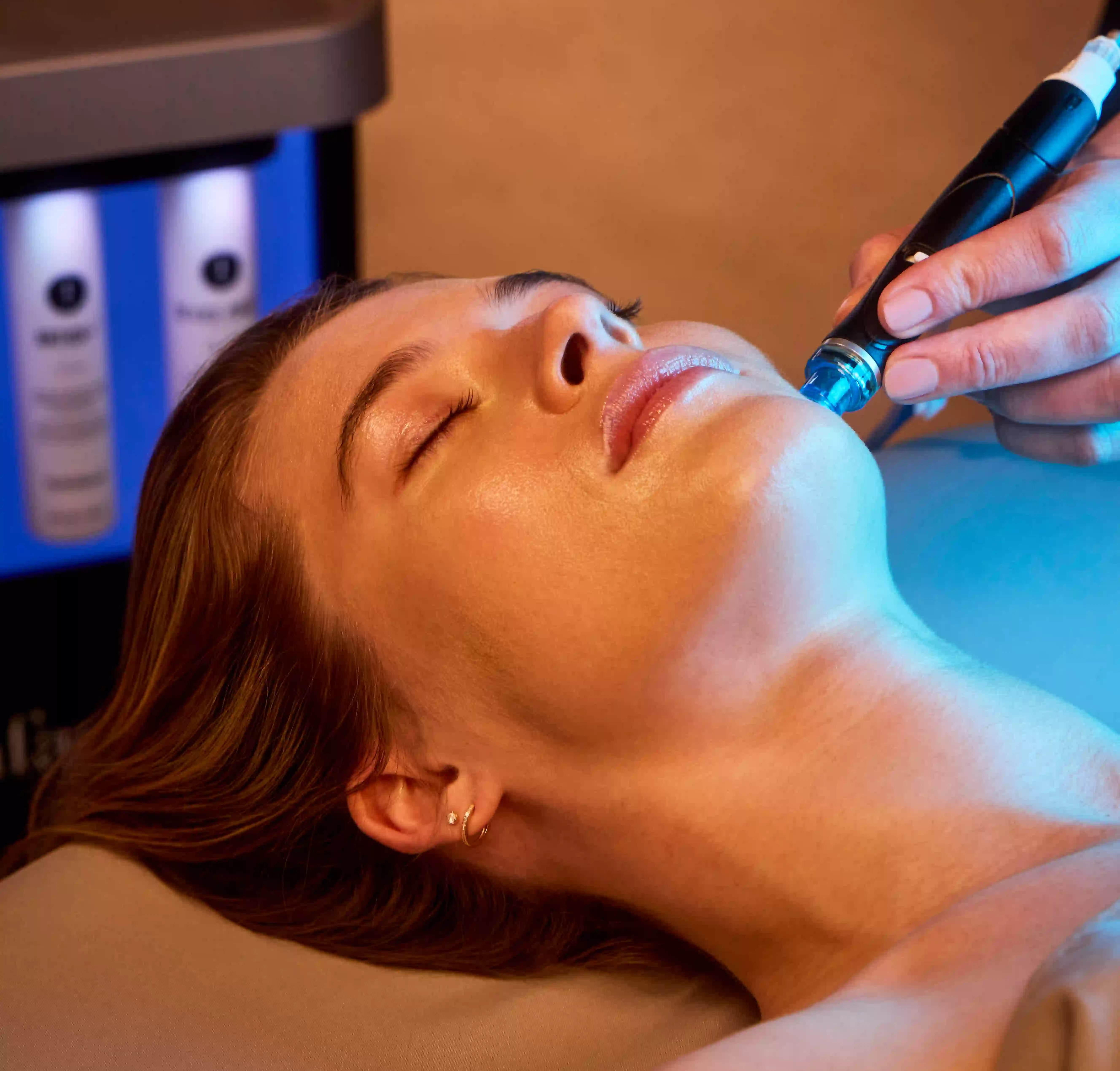 HydraFacial treatment with advanced technology for Club members
