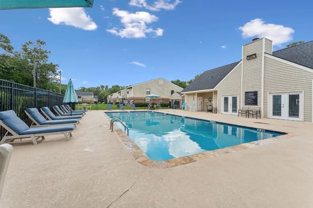 Images Sawgrass Apartments