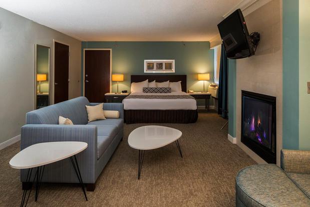 Images Crowne Plaza Suites Pittsburgh South, an IHG Hotel