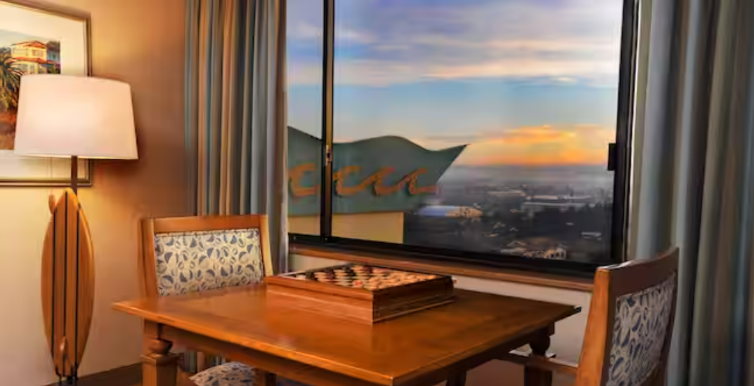 Disney's Paradise Pier Hotel Malibu Suite 1-2 Bedrooms Seating Area
