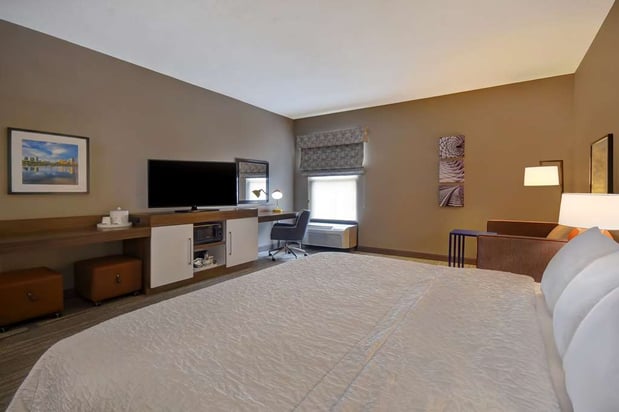Images Hampton Inn Birmingham-Colonnade 280
