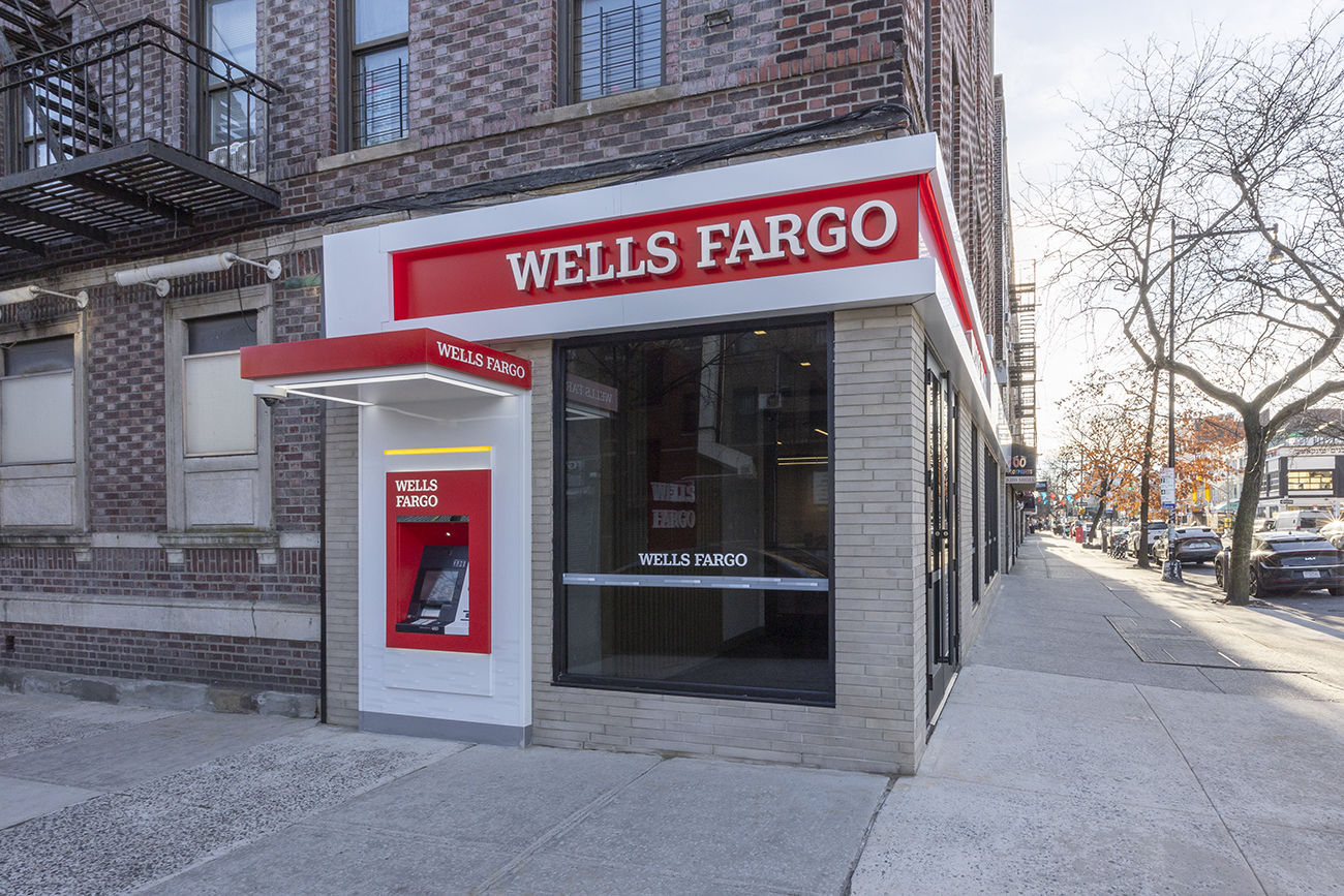 Wells Fargo Bank Image