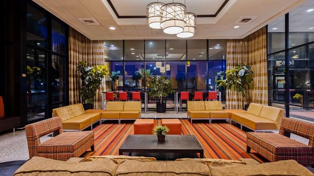 Images Best Western Plus Hotel & Conference Center