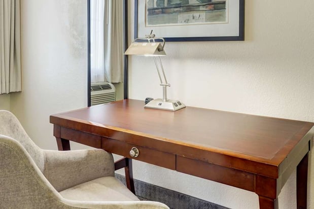 Images Best Western Plus Downtown Inn & Suites