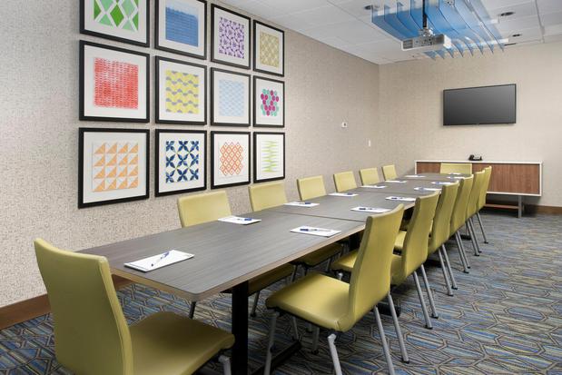 Images Holiday Inn Express & Suites San Antonio North - Windcrest by IHG