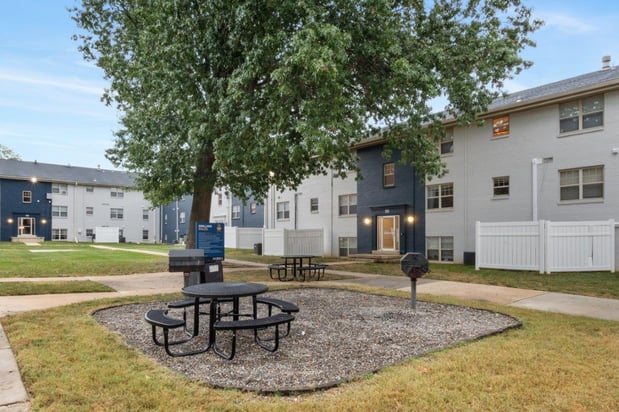 Images Hunters Crossing Apartment Homes