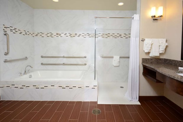 Images Hilton Garden Inn Greensboro Airport