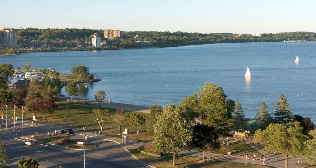 Images Hampton Inn & Suites by Hilton Barrie