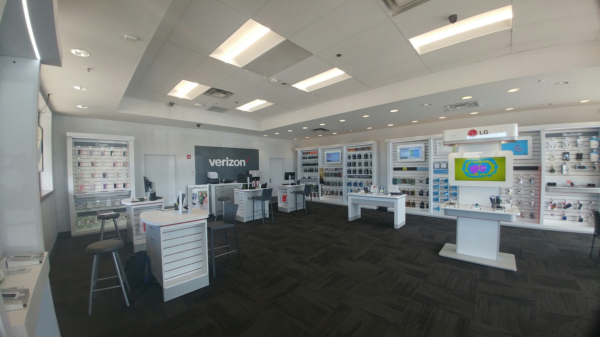 Verizon Authorized Retailer – GoWireless Photo