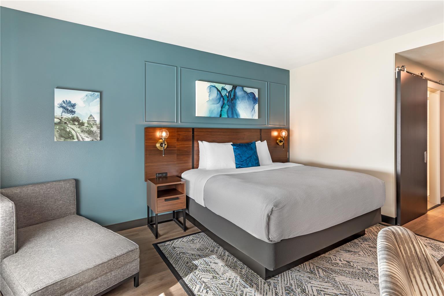 King Guestroom