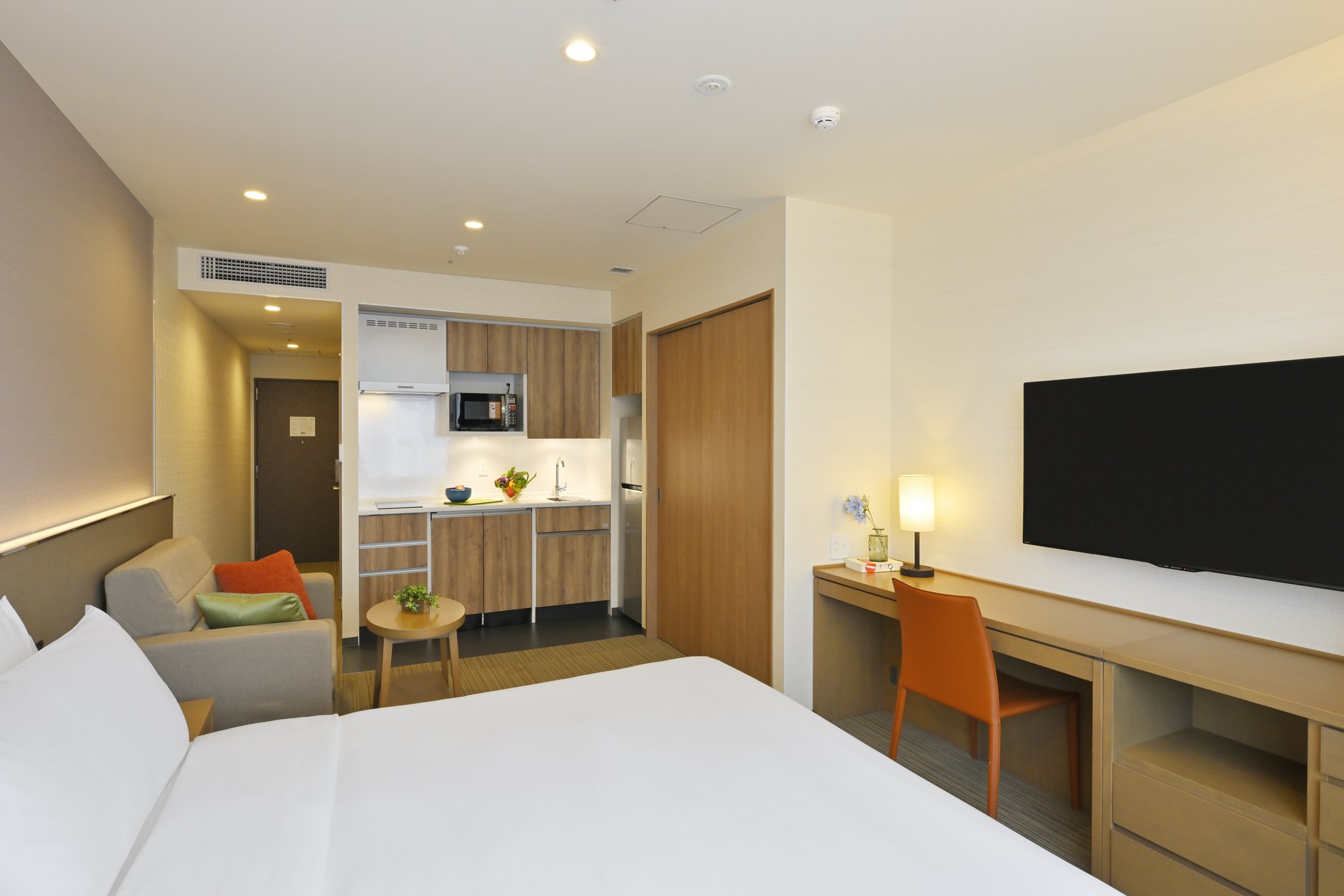 Images Holiday Inn & Suites Shin Osaka by IHG