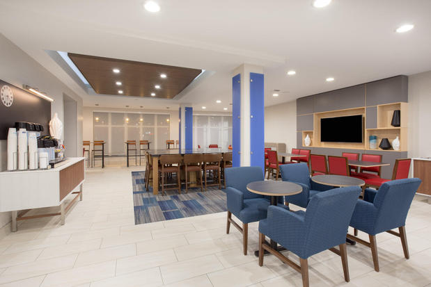 Images Holiday Inn Express & Suites Amarillo by IHG
