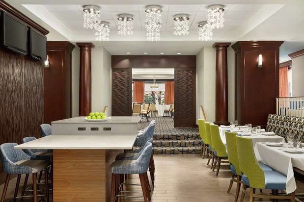 Images Embassy Suites by Hilton Boston Waltham