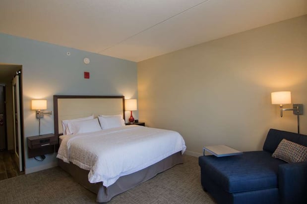 Images Hampton Inn & Suites Tulsa Downtown