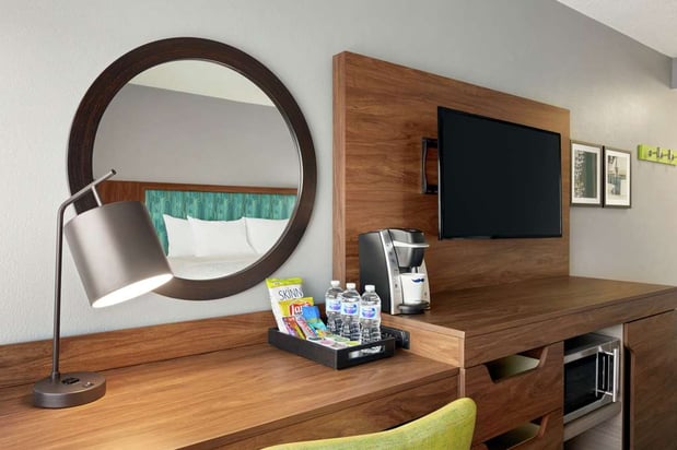 Images Hampton Inn & Suites Ft. Lauderdale Airport/South Cruise Port