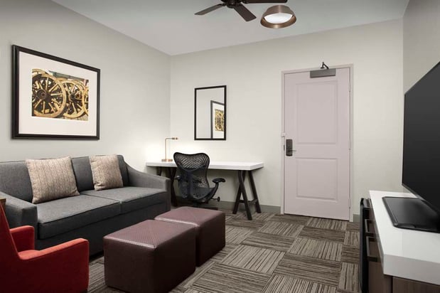 Images Hilton Garden Inn Granbury