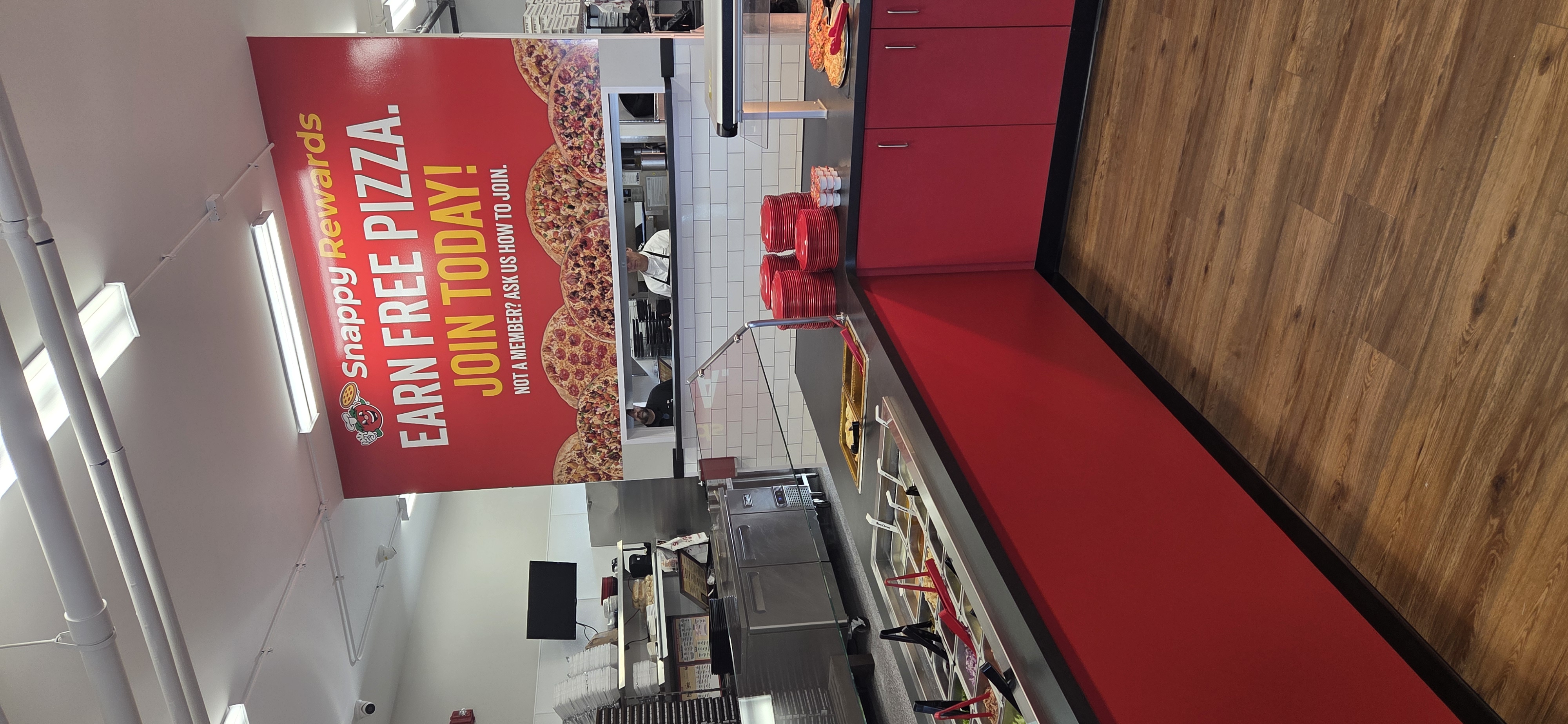 Snappy Tomato Pizza Image