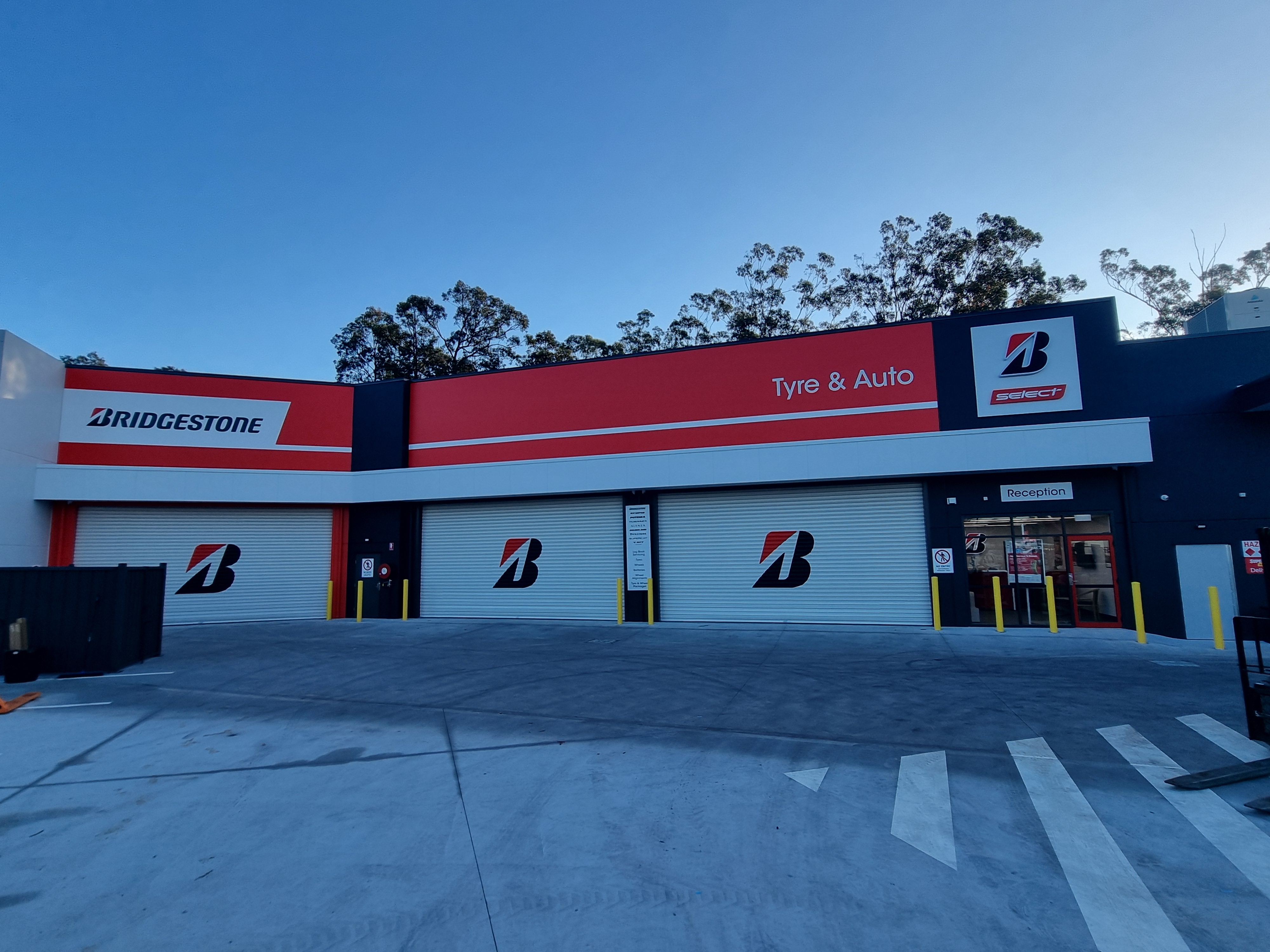 Images Bridgestone Select Tyre & Auto Huntlee