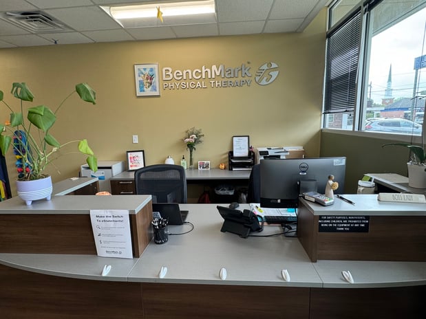 Images BenchMark Physical Therapy