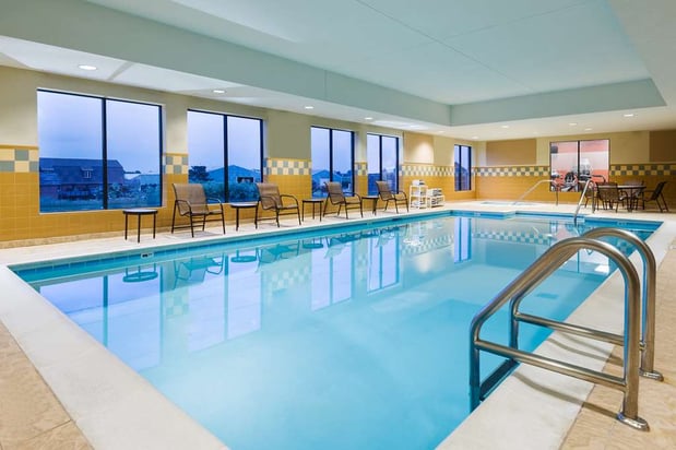 Images Hampton Inn & Suites Peoria at Grand Prairie, IL