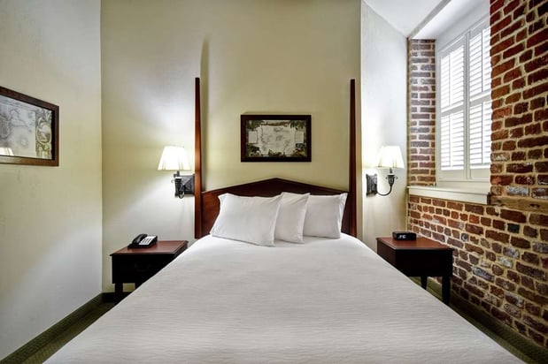 Images Embassy Suites by Hilton Charleston Historic District