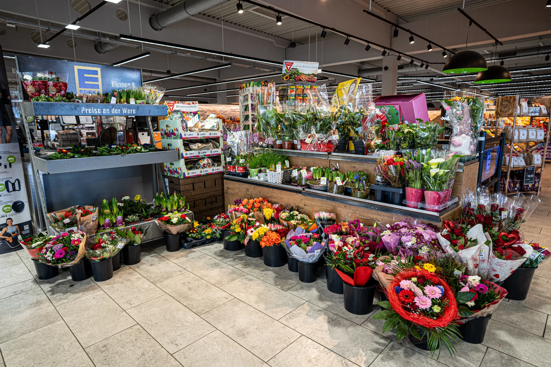 Edeka Tesler, Sonnenstraße 1 in Furth